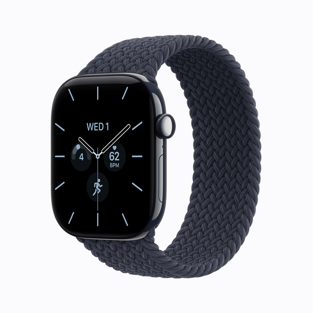 Nachtblauwe Apple Watch Series 12 met een gevlochten donkerblauw bandje