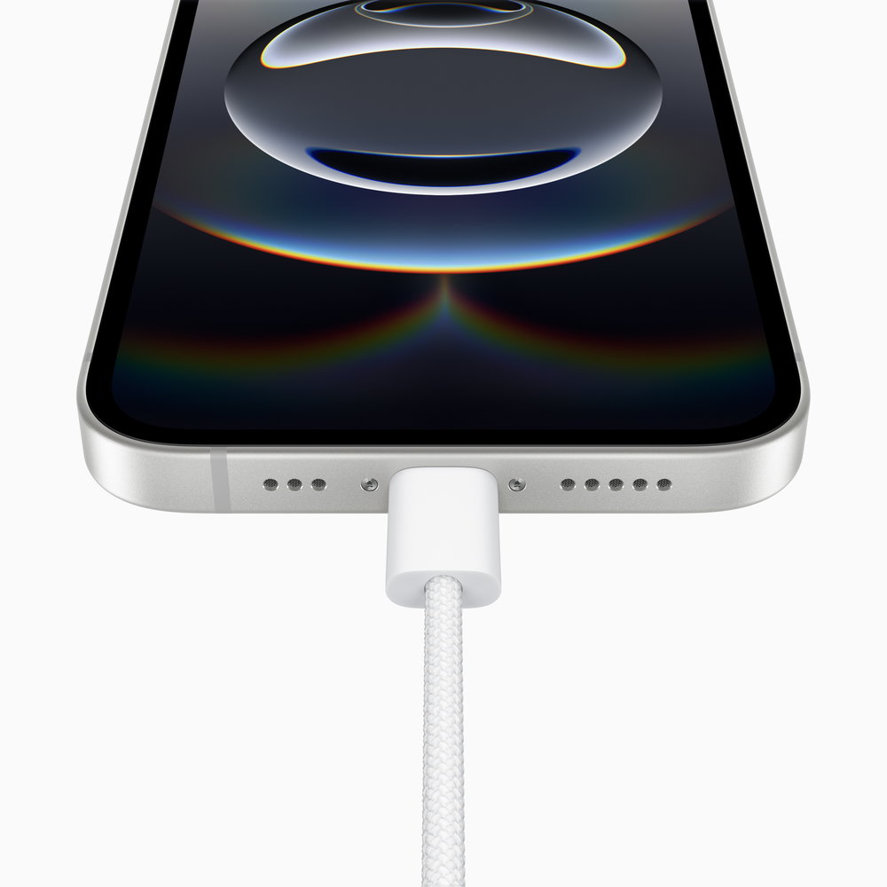 De iPhone 16e gebruikt USB-C als aansluiting voor het opladen van de telefoon