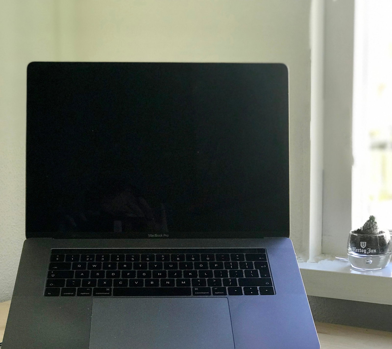 MacBook Pro 15" met TouchBar heeft alleen USB-C poorten