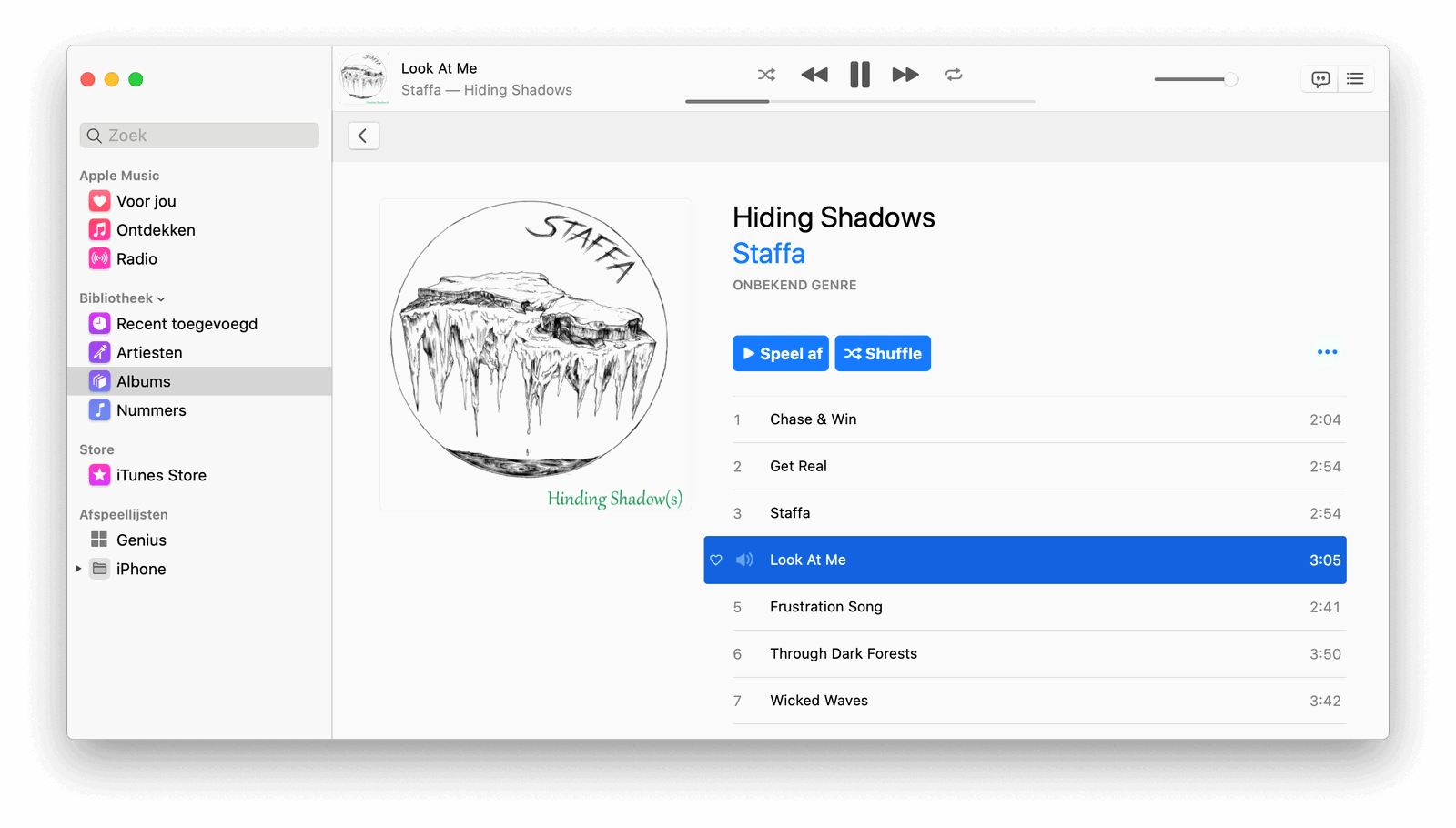 De Muziek app doet nog wat denken aan iTunes, maar is ook wel duidelijk anders