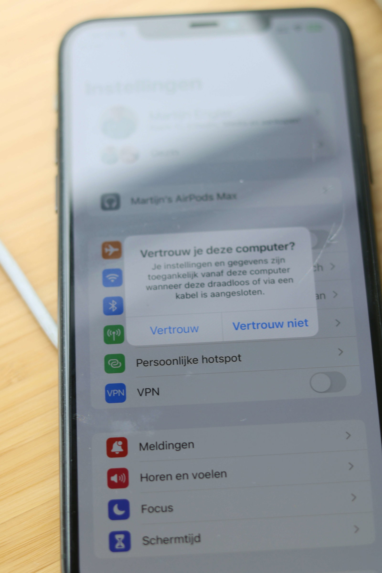 Dit is het eerste scherm wat je ziet wanneer je een nieuw accessoire aansluit. Denk goed na over je antwoord, en let op dat Apple zelf al de niet-optie benadrukt